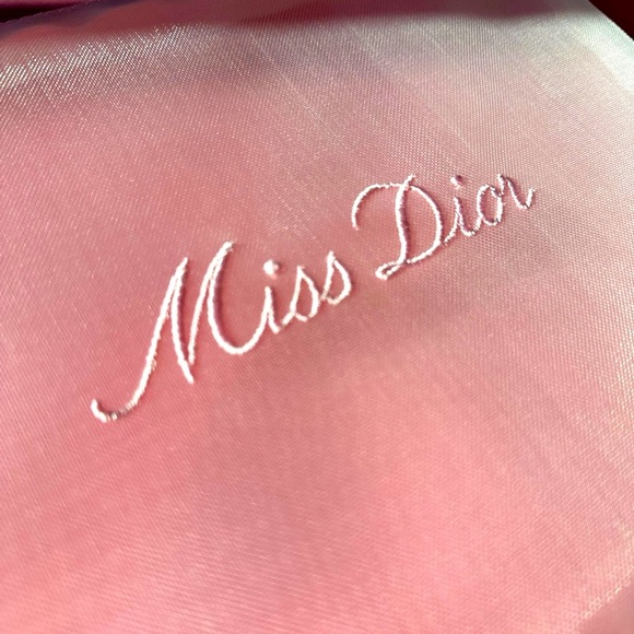 Miss Dior Mesh Cosmetics Pouch NIB - Picture 5 of 7